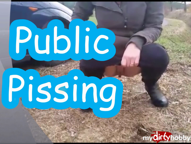 Tatjana-Deluxe - PublicPissing