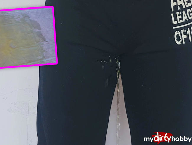 Richtig HART in meine GEILE schwarze HOSE GEPISST