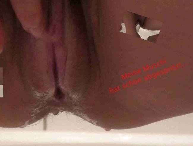Nach Squirt Orgasmus noch Pippi gemacht...